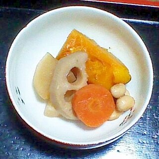 れんこんとかぼちゃと大豆の煮物